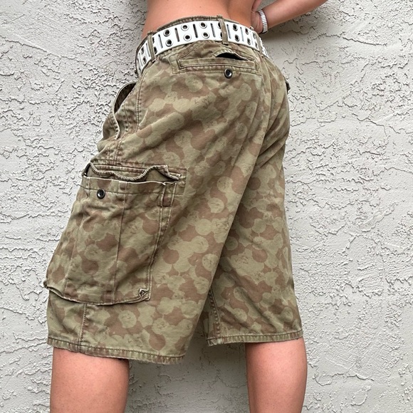 Y2k Baggy Camo Levi Cargo Shorts with Pockets - Picture 10 of 10